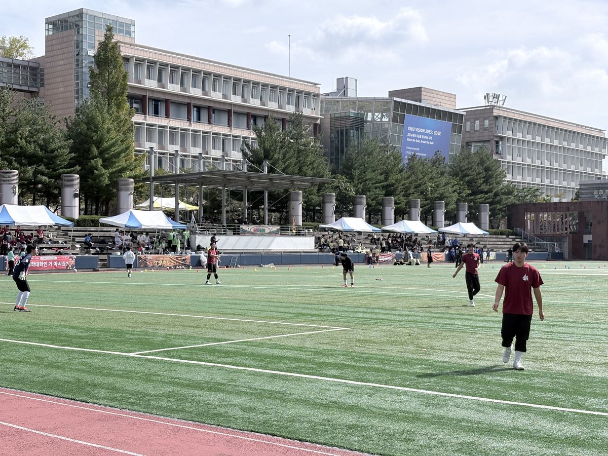 srtfox404's tweet photo. 学校来た🏫 https://t.co/GkBR0DQB3a