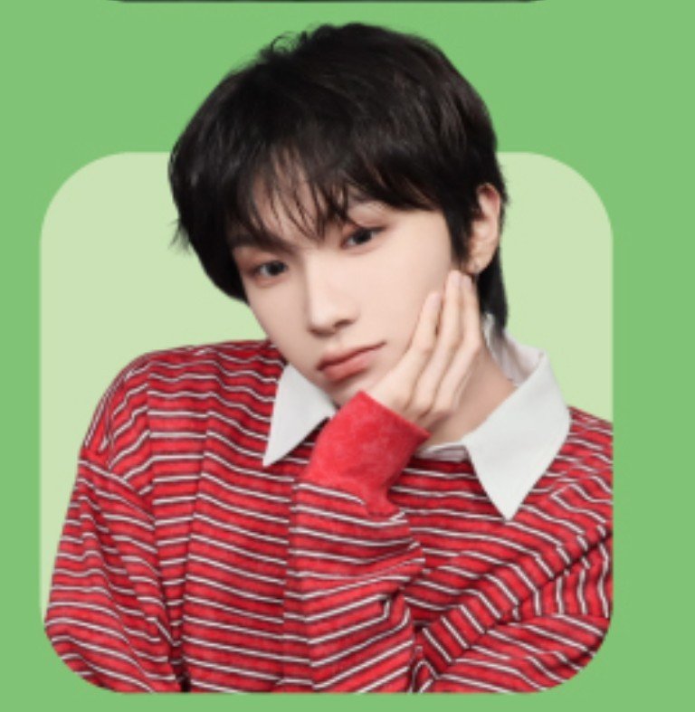 kima92_'s tweet photo. 얼굴 개조음 😭😭😭 https://t.co/M4nJC8piJ2