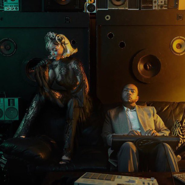 chloverbase's tweet photo. @enews Get tickets to see Chlöe live at Blue Note LA 🎙️
🔗https://t.co/Fmc4QqU7dE

Resurrection mixtape with Timbaland out now! 
🔗https://t.co/q3yqCWvHCu

🍀🍀🍀 https://t.co/pVEep2jRcc
