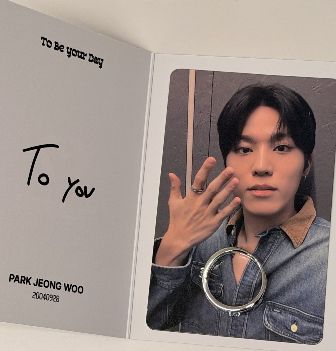 vvefellinluvin7's tweet photo. 정우 BIRTEU-DAY RING 포카!!💍 #박정우 https://t.co/I0MyhWShVL