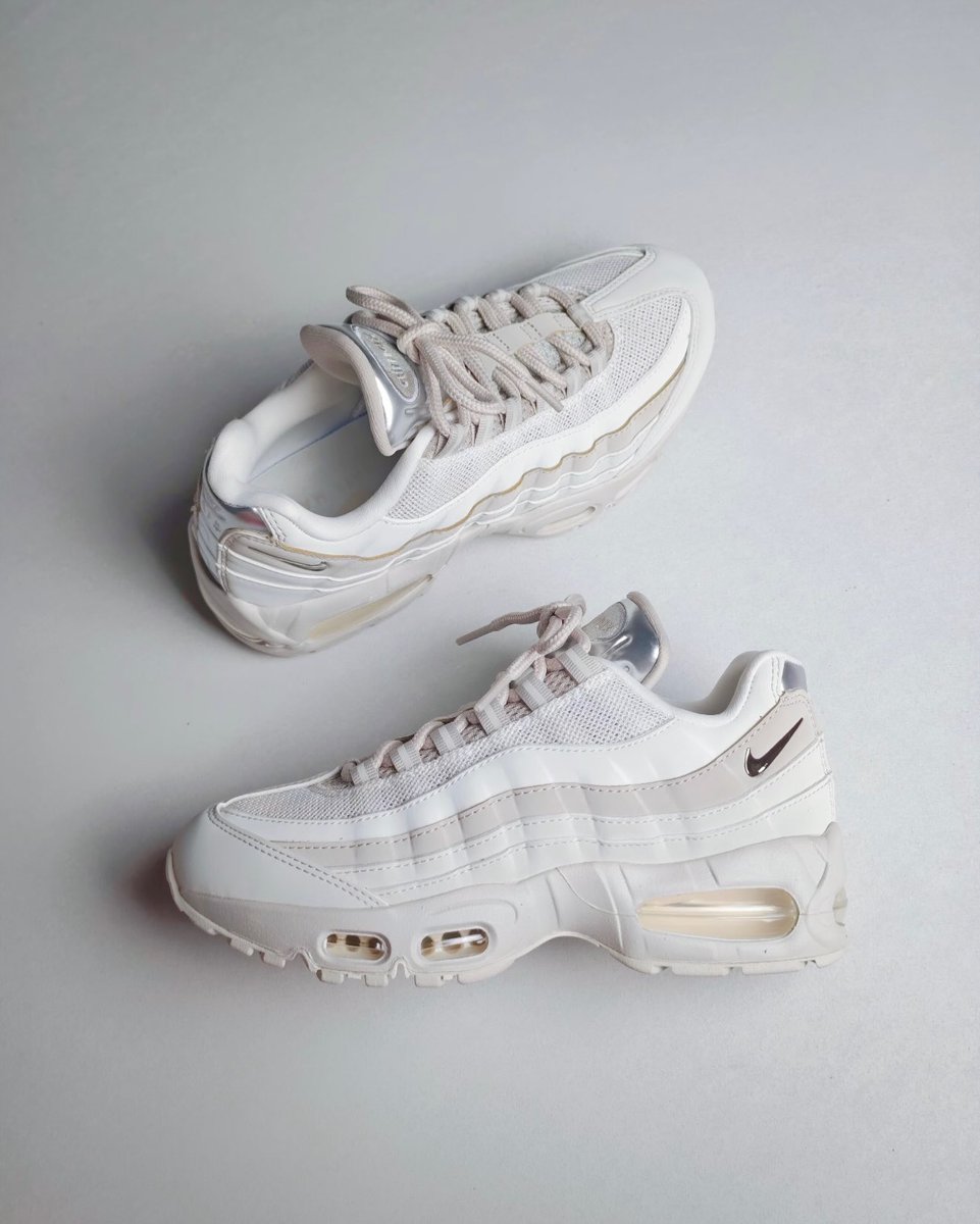 insanesneaker's tweet photo. FIRST LOOK: Nike Air Max 95 ‘Chrome Pack’ 🌸 https://t.co/p86GBoimDO