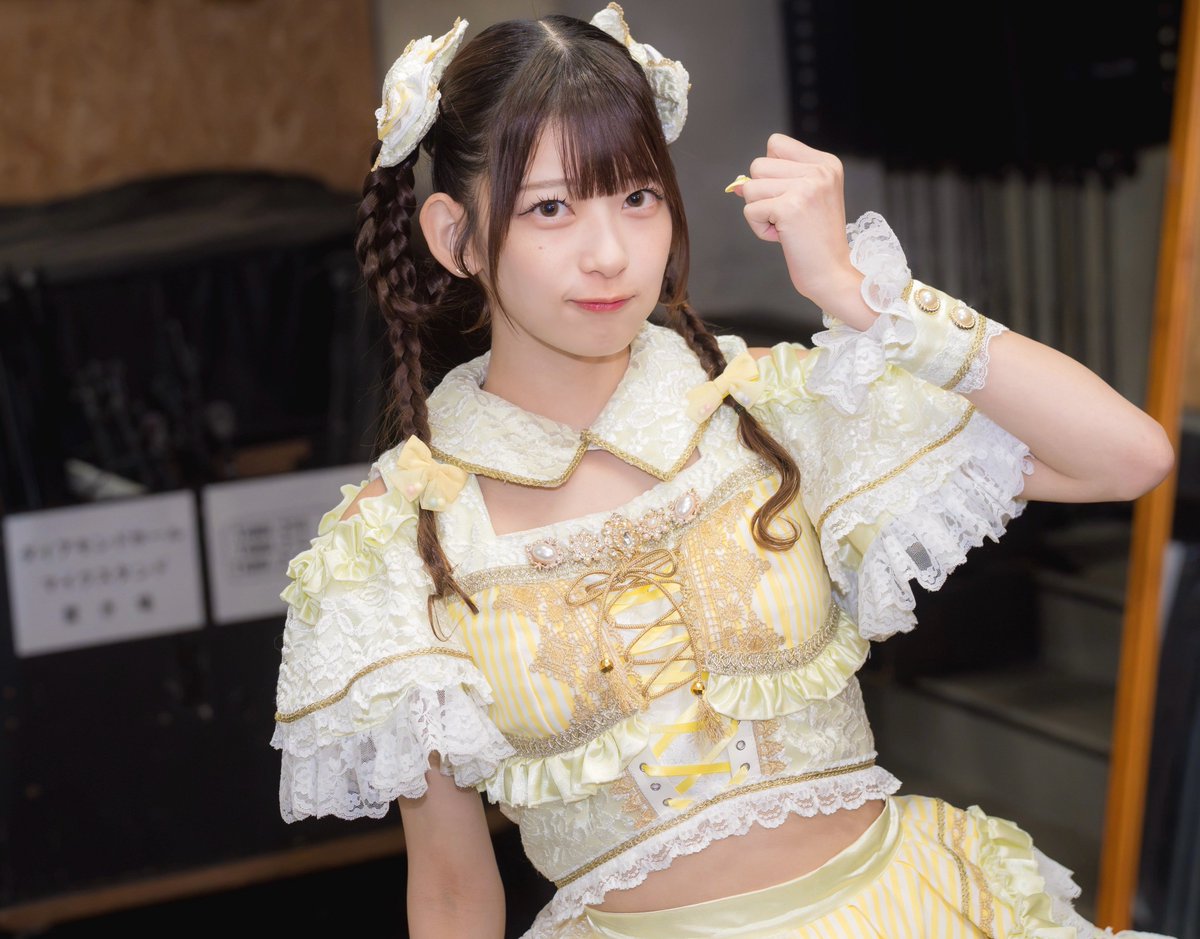 suzuna_tebasen's tweet photo. 手羽セン選抜ツアー、一緒に駆け抜けてくれて本当にありがとうございました！

今回は東名阪に加えて、浜松と福岡にも行くことができて、新しい思い出たくさん増えたね,,>᎑<,,

どんなに遠くても着いてきてくれる人がいて、現地で待ってくれる人がいて、改めて幸せだなってすごく思った5公演でした

2026年はフェスもツアーも、本当に印象深い夏になりました！ありがとう！

そしてツアーFINAL❕ダイアモンドホールありがとうございました！

達成感がすごい��！！！
汗が心地いい！！！

30曲以上のノンストップライブは未知の世界すぎて不安もあったけど、ステージに立ったらとにかくすごく楽しくて、2時間半があっという間でした

手羽センの曲ってどれもほんとに良くて大好きだなぁってᵕ ᵕ̩̩

みんなも全力で答えてくれて、2時間半ずっと熱をぶつけてくれて最高の空間だったよ

今までのワンマンライブとは一味違った良いライブでした、伝説のライブᴖ.ᴖ🐓🔥🔥🔥🔥🔥🔥