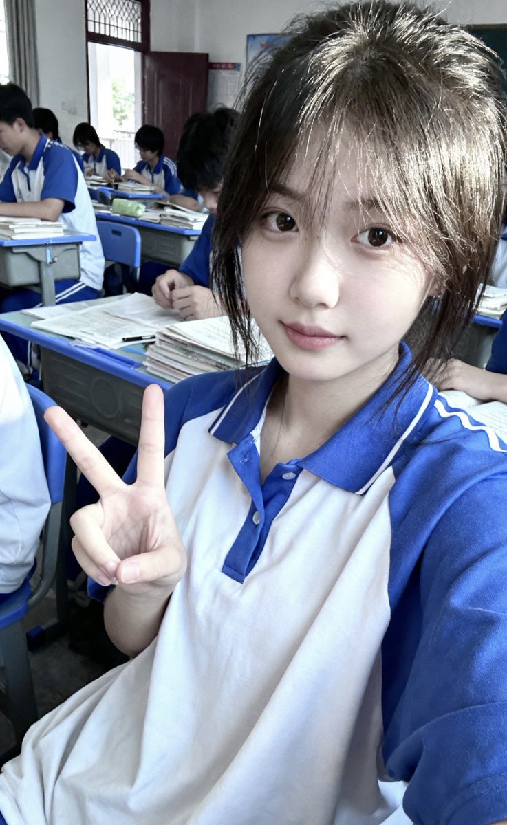 kyassa61's tweet photo. 一边上课、一边分享！！

有人要锐评我高16岁的福吗？

Luo照  实况！！看了别说我黑就行…… https://t.co/Z5Vh3YHDxO