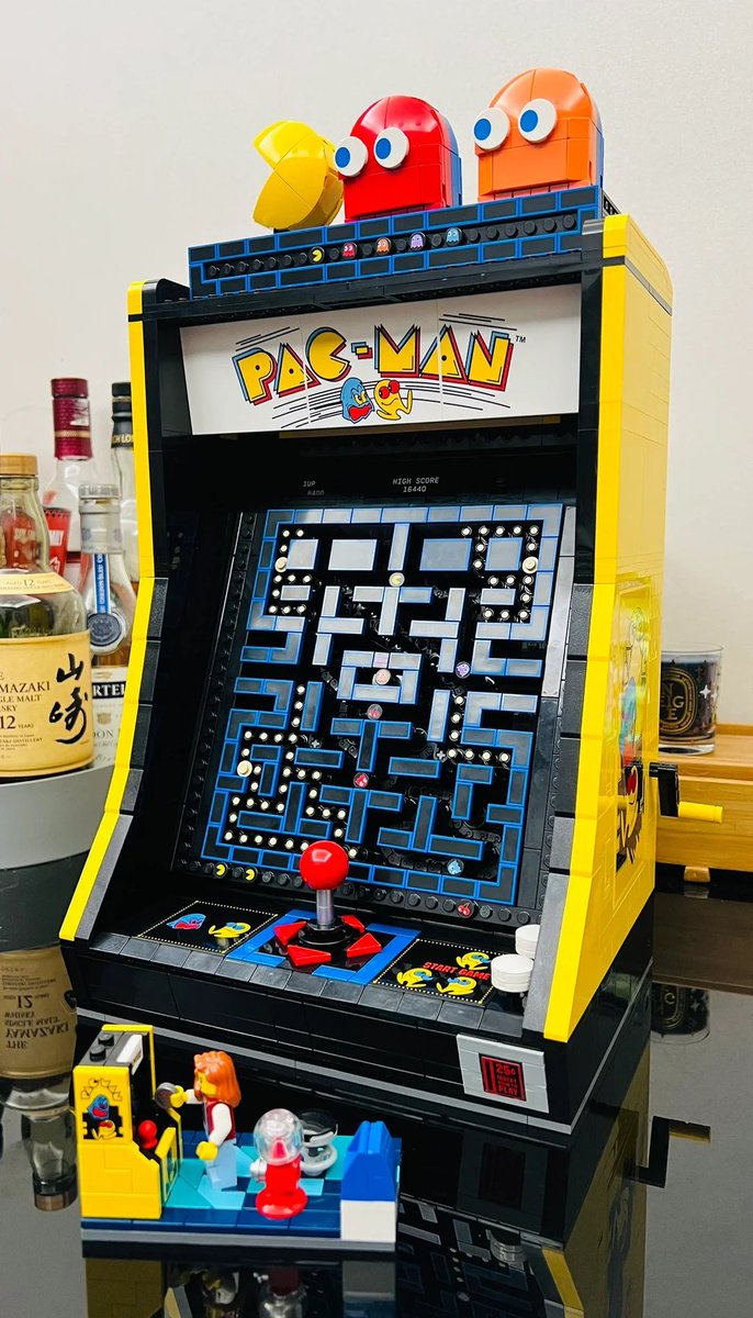LakendraKufcd's tweet photo. Locked in a 90s-themed arcade escape room! Found a hidden cassette tape under Pac-Man machine—clue unlocked. Who’s joining for round 2 https://t.co/q6MWQYC2TY