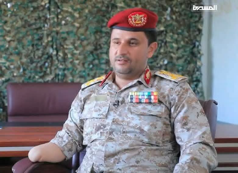 mosha3324's tweet photo. هذا الطفل قتل بالقصف الجوي للطيران الحربي  يوم أمس في تعز بالمستودع المواد الغذائية كان يشتري 
حلويات وعصائر https://t.co/7xPhfFZpUt