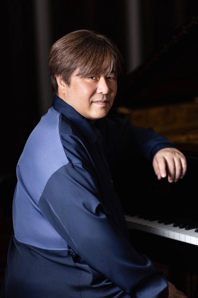 PlaTEdgE_'s tweet photo. 【作曲家紹介】桃井聖司 @mo_om
岡崎市出身。『ヘラクレスの栄光』『メテオス』『大乱闘スマッシュブラザーズX』などのゲーム音楽をはじめ、映画、ミュージカル、コンテンポラリーダンスなど様々な分野の音楽を作曲。その傍ら、各種ステージで編曲・指揮・ピアノ演奏を担当。
PlaTEdgE創立メンバー。 https://t.co/TexPdllGOY