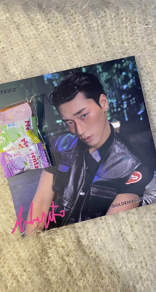 aulygato's tweet photo. HUWAWWWW, MY GIVEAWAY GIFT BY @shoftvisual_lab GHWEJ SUDAH SAMPE DENGAN SELAMAT!! MASYAALLAH TABARAKALLAH, TERIMAKASIH KAK UNTUK GIVEAWAYNYA. LOPYU SEGUNUNG EPERES 💋🌹 https://t.co/5dpmOBqGwJ