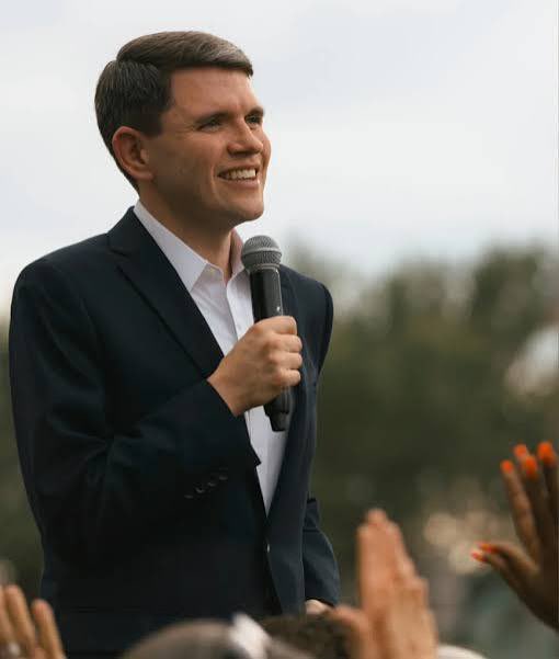 Hunter_Eagleman's tweet photo. Talarico just announced that as a “white boy” he’s been “complicit in the oppression” of people in Texas.

Dude, most of us were busy working, raising kids, and paying the bills.

You were busy writing apology letters to yourself.

Texas doesn’t need a senator who treats his own skin color like a confession!!