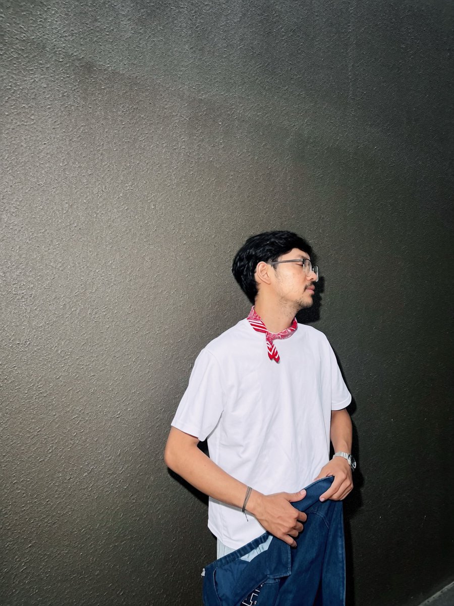 duccydream's tweet photo. HAH KACAU BGT INI APLIKASI😖🤯
cuma sekali klik, foto backlight bisa berubah kaya hasil digicam??? mana hasilnya kayak digicam lagi. duh cinta bgt sama ini filter https://t.co/xw4EPmbaYI