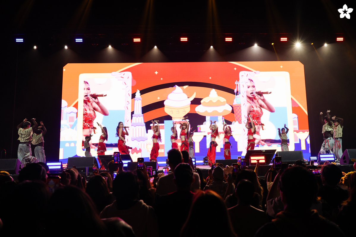 BINI_ph's tweet photo. Aussie, Aussie, Aussie! Oi, Oi, Oi! 🇦🇺💗

Thank you for giving us all your love and energy tonight! You really kept the good vibes going from start to finish!✨

📸 Angelito Valdez Jr 
#BINI #BINI_SIGNALS_WORLDTOUR_2026 #BINI_SIGNALS_SYDNEY https://t.co/ME8uh6LIlB