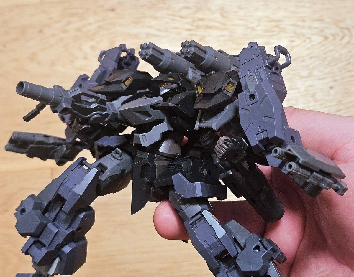 KYONKO_OVERVOID's tweet photo. 2体目は陸戦砲機型だね。ゼノヴァルトは本当にどういじってもイケメンだよ！

（最近ずっと鬼武者とSWITCH版のエルデンリングにハマってて、あまり模活してないし、投稿とかも忘れちゃってた(⁠｡⁠•́⁠︿⁠•̀⁠｡⁠)

#30MM
#ゼノヴァルト https://t.co/QTCwSR51Fj