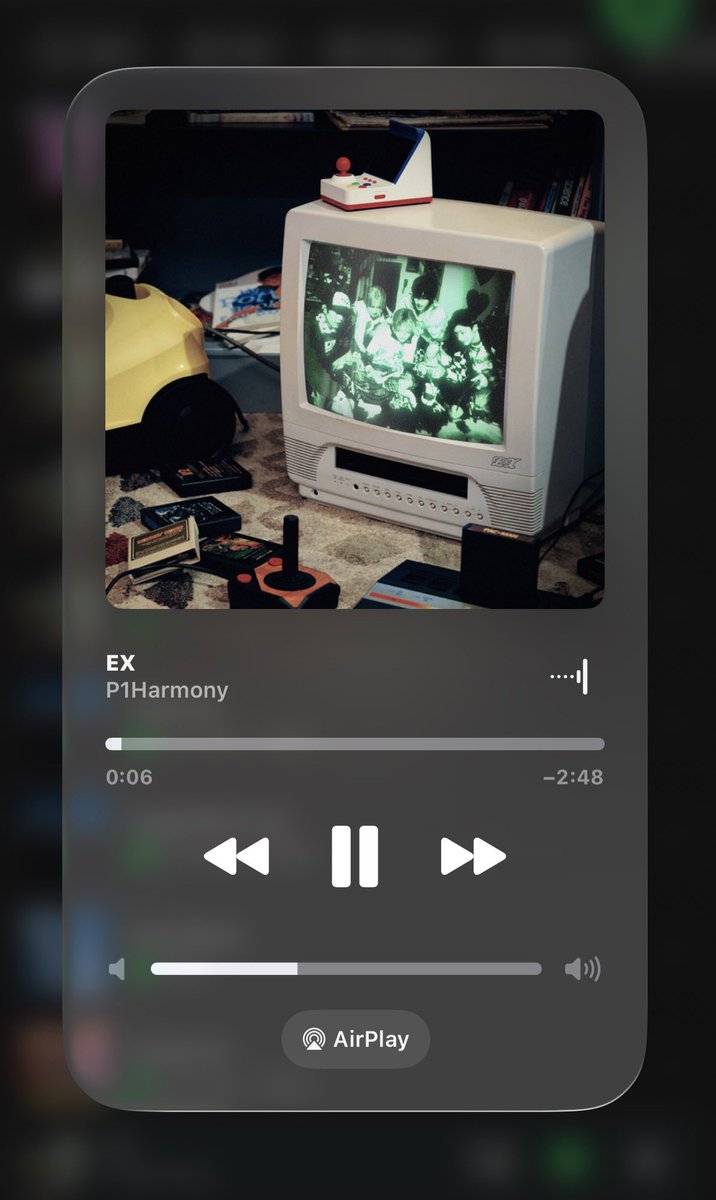 tomoon_nana's tweet photo. 🌙 lockscreen
🌙 homescreen
🌙 last song i listened to
🌙 last saved idol https://t.co/nZtAY1lNsc