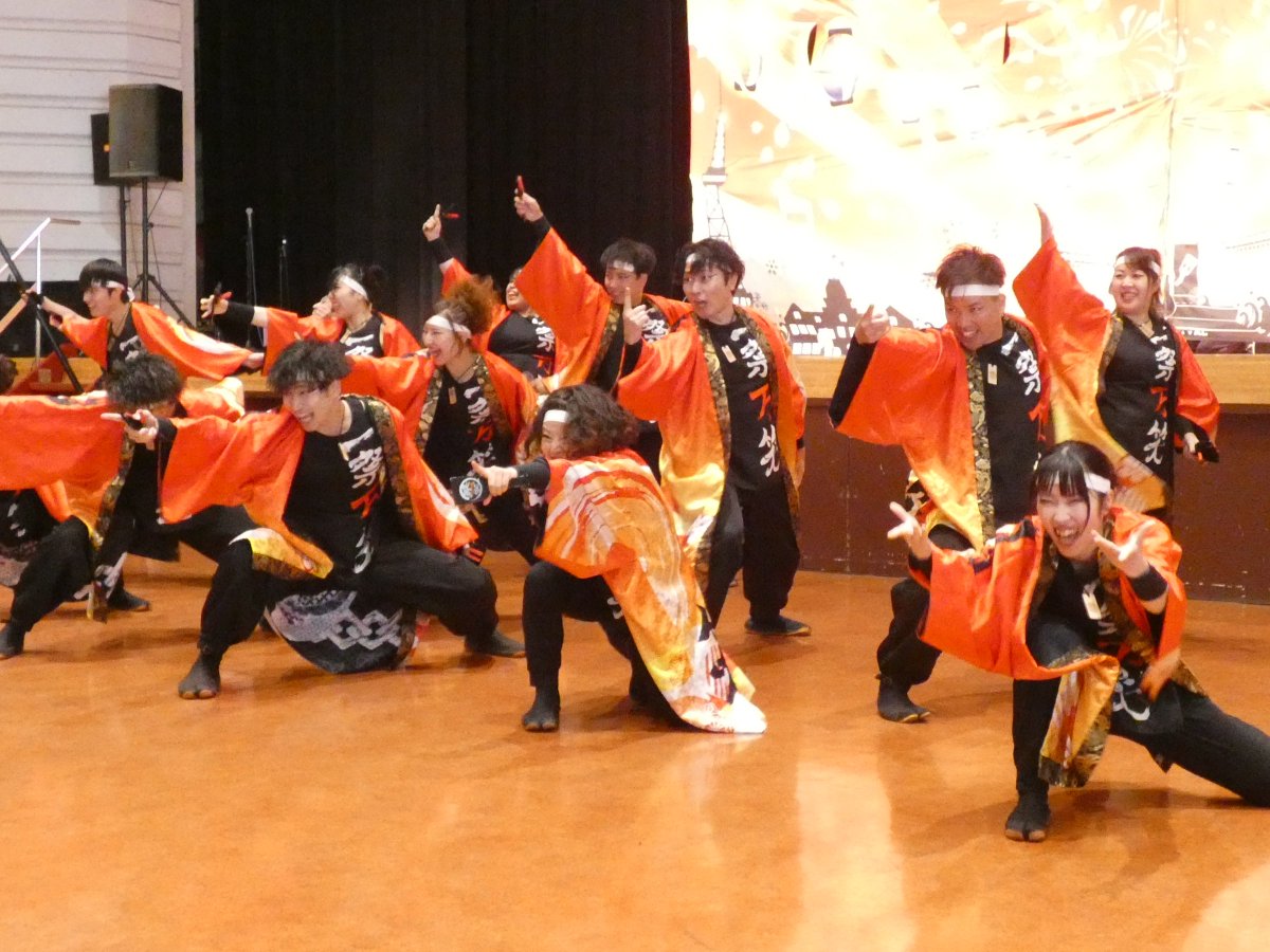 ebichan6pei's tweet photo. 大乱舞in白老より
一祭万笑 https://t.co/ah2FrPL0SU