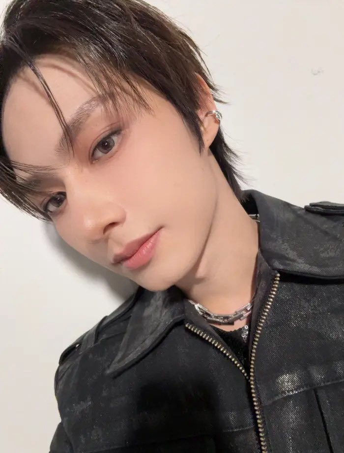 moontomeetyou's tweet photo. 🖤 https://t.co/eHFRLtAF6C