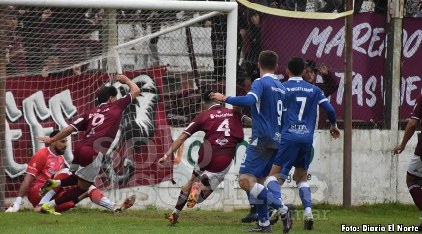 SoloAscenso's tweet photo. #FederalA | #DefensoresVR | #Alvarado | Defensores de Belgrano y Alvarado igualaron en Villa Ramallo

https://t.co/6Yi2s84lgF https://t.co/Kz8juRxcCW