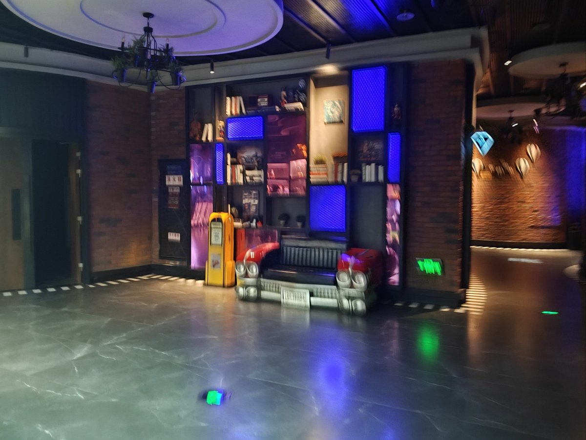 ShantelDemptd's tweet photo. Sal de casa! Tu noche de KTV está lista: tus canciones favoritas, micrófonos y diversión sin parar te esperan. Ven a cantar con nosotros, la mejor noche empieza aquí! https://t.co/EMRPZyC2Gx