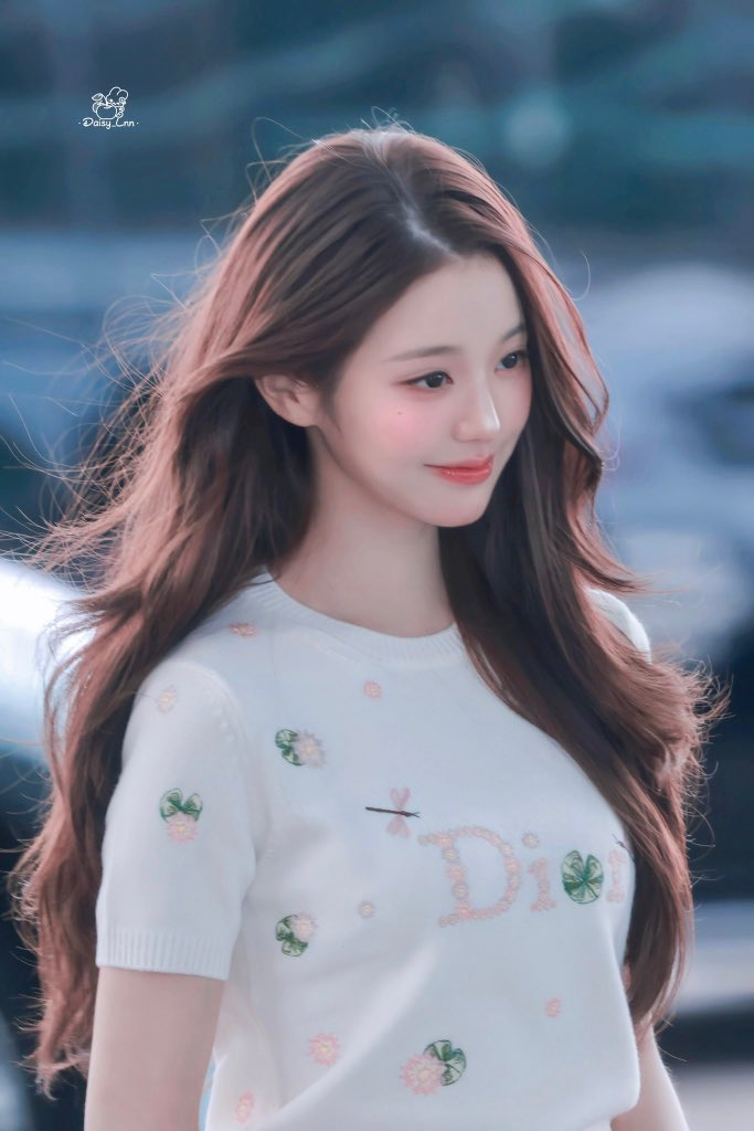 Doria9_'s tweet photo. The perfect match: Wonyoung + Dior SS27 ✨

WONYOUNG EN ROUTE
#ParisBoundWonyoung
#JANGWONYOUNG
#WONYOUNG
#DiorSS27 @Dior https://t.co/7BL1xJsVz3