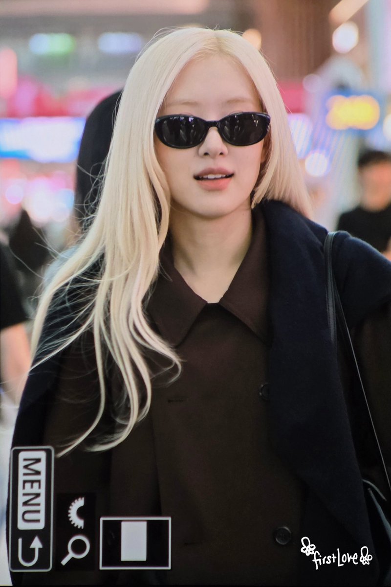 firstlove_rose's tweet photo. 260928 ICN

채영이 조심히 다녀왕 🥰

#로제 #ROSÉ @numberoneHQ https://t.co/85pGKjvb9g