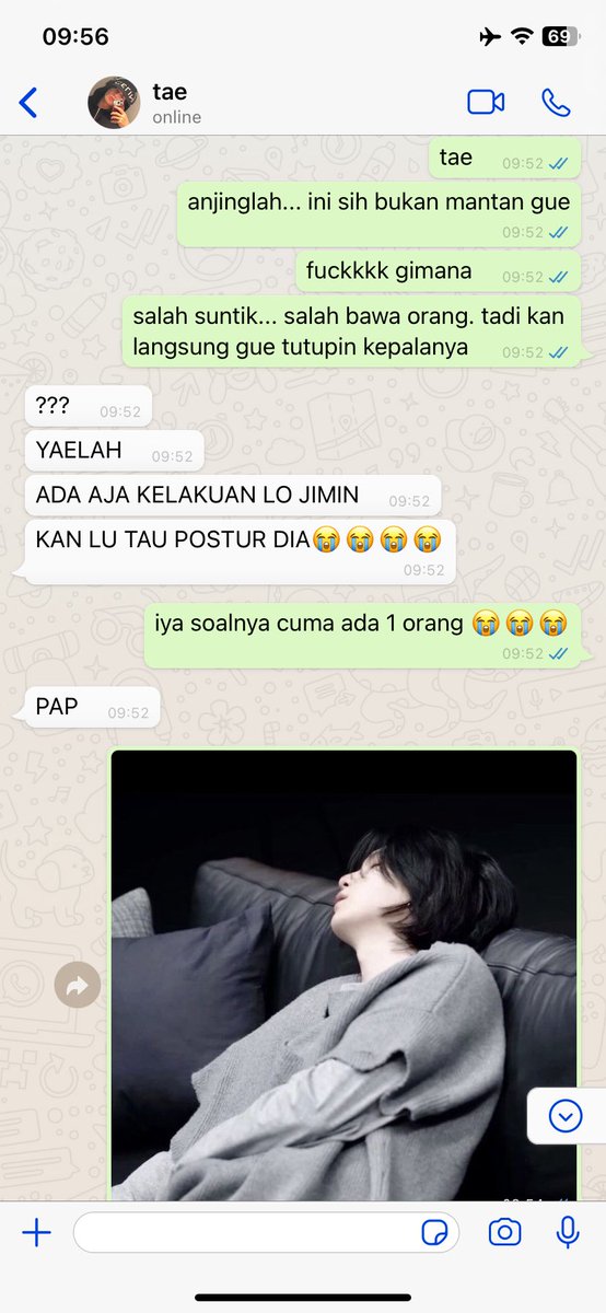 siinamoanroll's tweet photo. #yoonmin prompt au 

gasengaja culik bos mafia https://t.co/sPCYwdSRyW