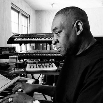 Mimi1970Elusive's tweet photo. Producer/composer Manuel Seal has passed away, according to Jermaine Dupri, via Instagram.

Seal shared credits with @MariahCarey in great hits like Always Be My Baby, Honey (So So Def), It’s Like That, We Belong Together as well as in deep cuts like: Long Ago and Last Kiss.

RIP https://t.co/pT0y4wzR3j
