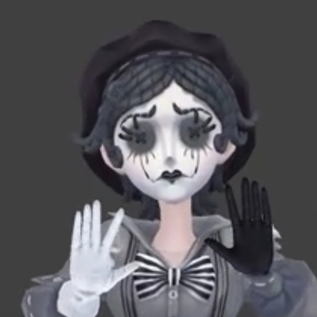 richardsloppy's tweet photo. reeeally like that in cleos standby you can see her clearly scowling and frowning despite her smiley makeup... shes mad as hell https://t.co/mNDMgXePYX