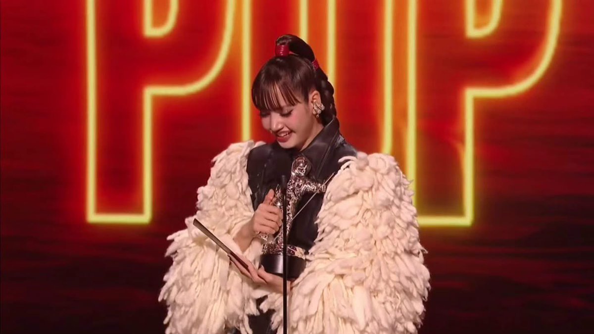 BangkokPostNews's tweet photo. Our homegirl superstar Lisa couldn't fight back tears of joy as she accepted her 'Best Pop' win for 'Dream feat. Kentaro Sakaguchi' at the 2026 MTV Video Music Awards. Lisa thanked everyone involved especially her Lilies. She started her speech with 'Sawatdika' and ended it with 'Kobkhunkha', too. This is her fourth VMA win.

#LISAisBACK_VMAs