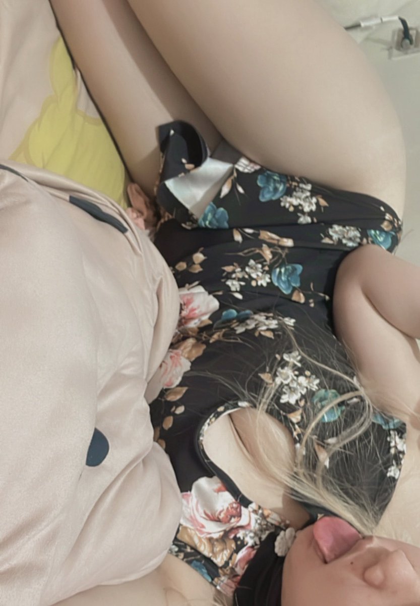 155Enmsexy's tweet photo. 新帳號也發一次 大家喜歡旗袍嗎 我覺得我穿這件很好看 但現在都很少機會穿了🥺
#旗袍 #櫃姐日常 https://t.co/OarxMHjzof