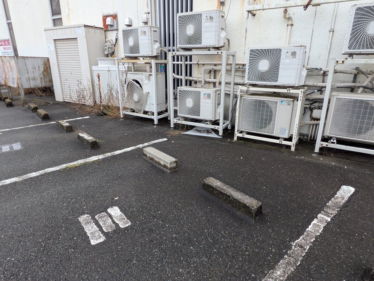 sh_takae's tweet photo. ここだったのか。

#若き見知らぬ者たち
#羽生駅前 https://t.co/s1dzEBXHWd