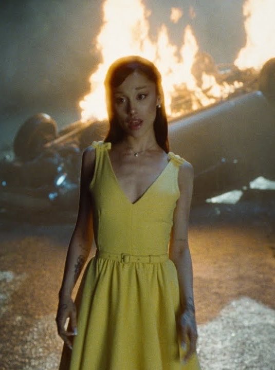 PopBase's tweet photo. ‘hate that i made you love me’ by Ariana Grande wins Best Visual Effects at the #VMAs. https://t.co/rEZQPbzCv9