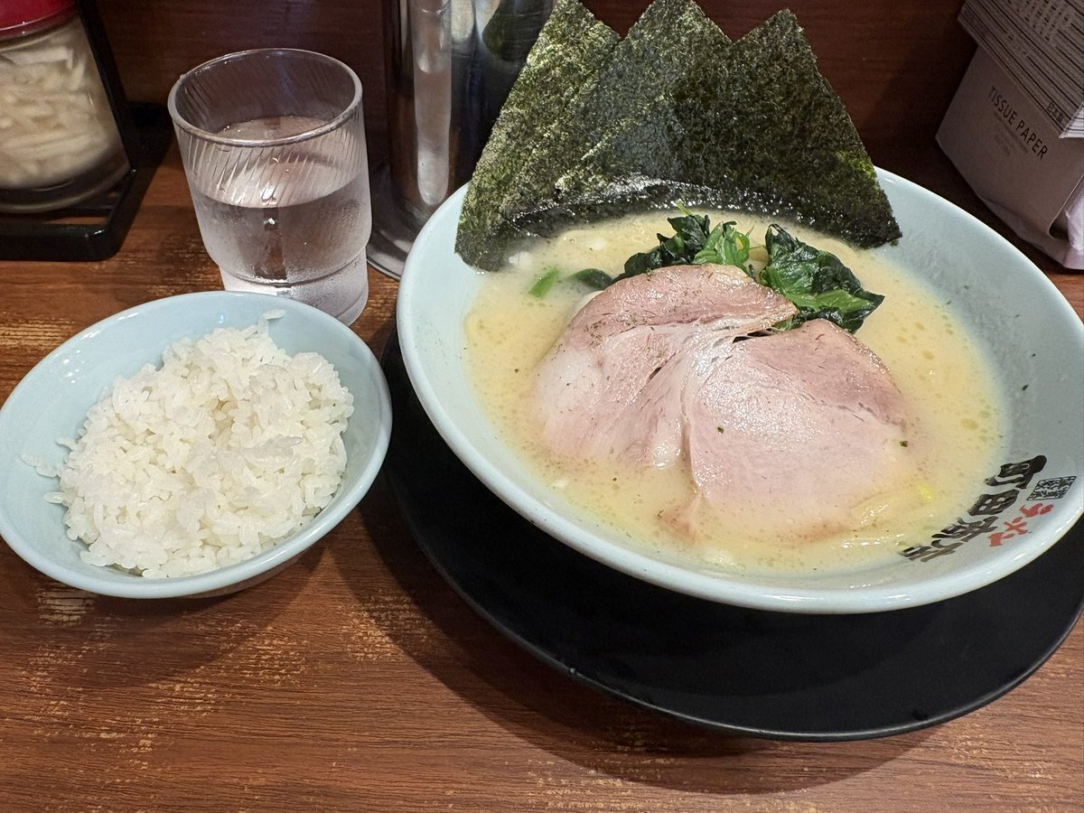 kem_sei's tweet photo. ギャハハ！！！
ラーメンラーメン！！！ https://t.co/ANT6BbE4Fh