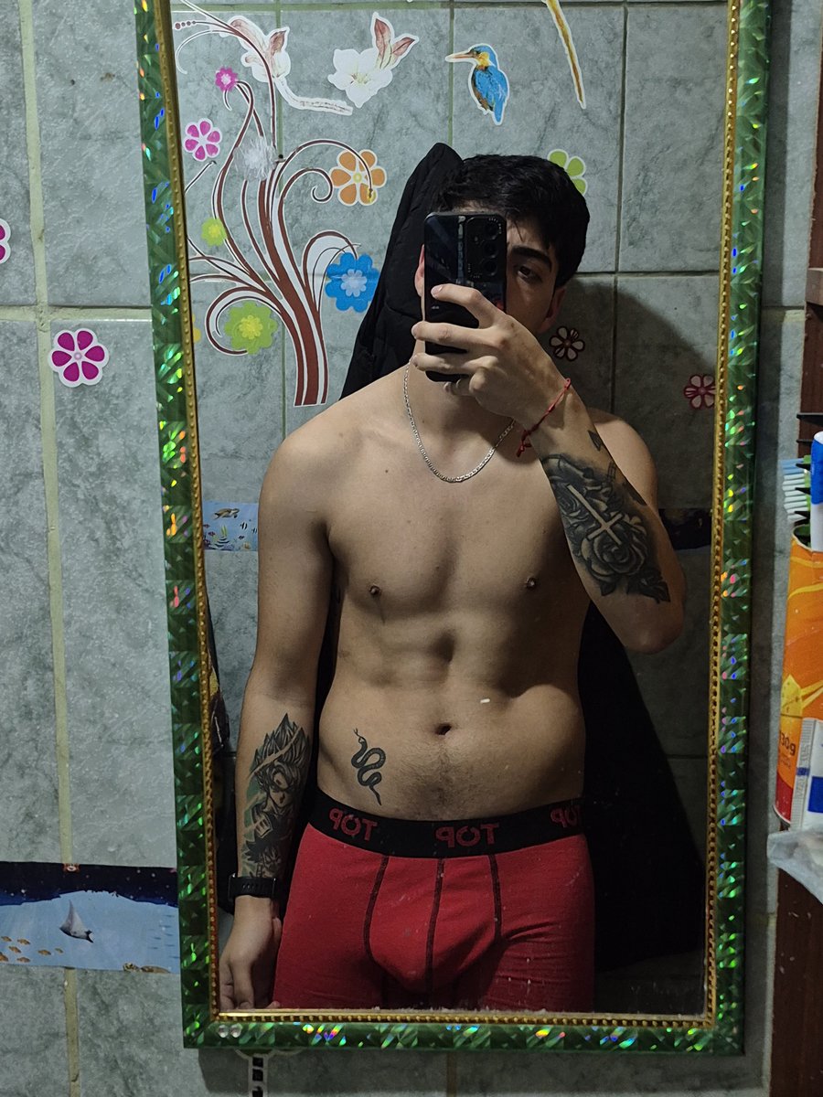 Mat14sR's tweet photo. Estoy aburrido, manden dm https://t.co/Ngv25RUfsX