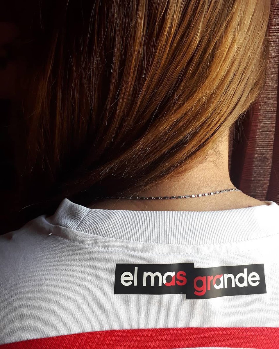 Yamicasmartinez's tweet photo. Orgullosamente hincha de River ¡Feliz día! 🐔❤️ https://t.co/7SILoeSa8E