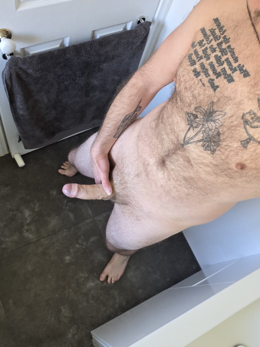 italoaussie's tweet photo. Trying to decide whether I'm heading to Wet tonight, or beating my meat at home
Help me decide https://t.co/4NiImLSvqY