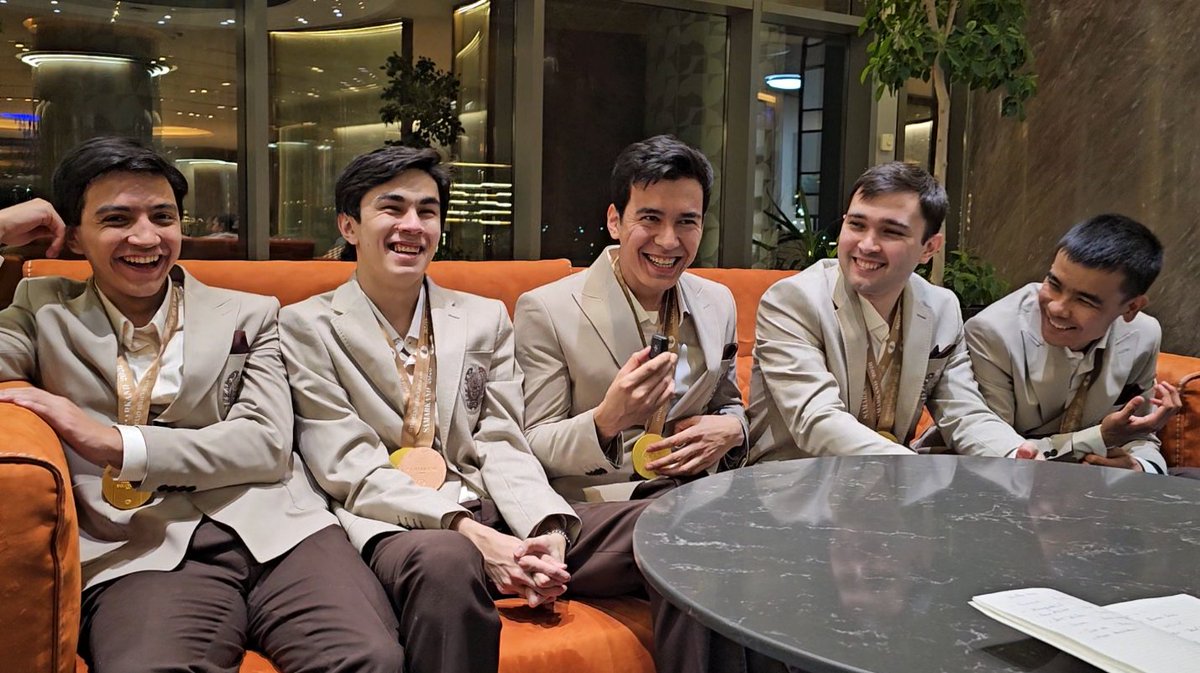 ChessbaseIndia's tweet photo. What a bunch of amazing guys! :) 

Interview coming soon! https://t.co/7PcJVXdcHP