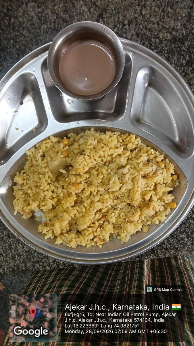 premetricglhst's tweet photo. #SocialAudit_SWDmeals #Socialwelfare_karnataka breakfast 28/9/26 premetric girls hostel karkala https://t.co/HwK0fINexE