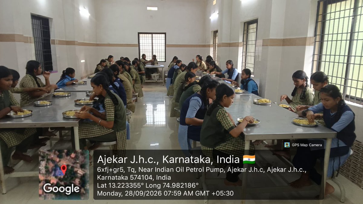 premetricglhst's tweet photo. #SocialAudit_SWDmeals #Socialwelfare_karnataka breakfast 28/9/26 premetric girls hostel karkala https://t.co/HwK0fINexE
