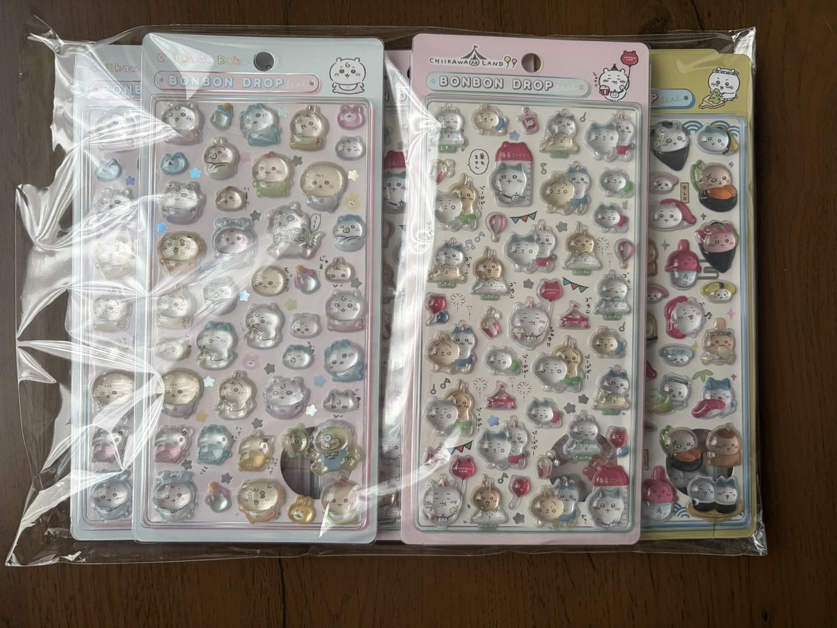 je7p9's tweet photo. 誰かヨッシーめじるしアクセサリーと交換してくださる方いませんか(๑o̴̶̷᷄﹏o̴̶̷̥᷅๑)！
ちいかわボンボンドロップ新作ですー！ https://t.co/SSBrQlwDu6