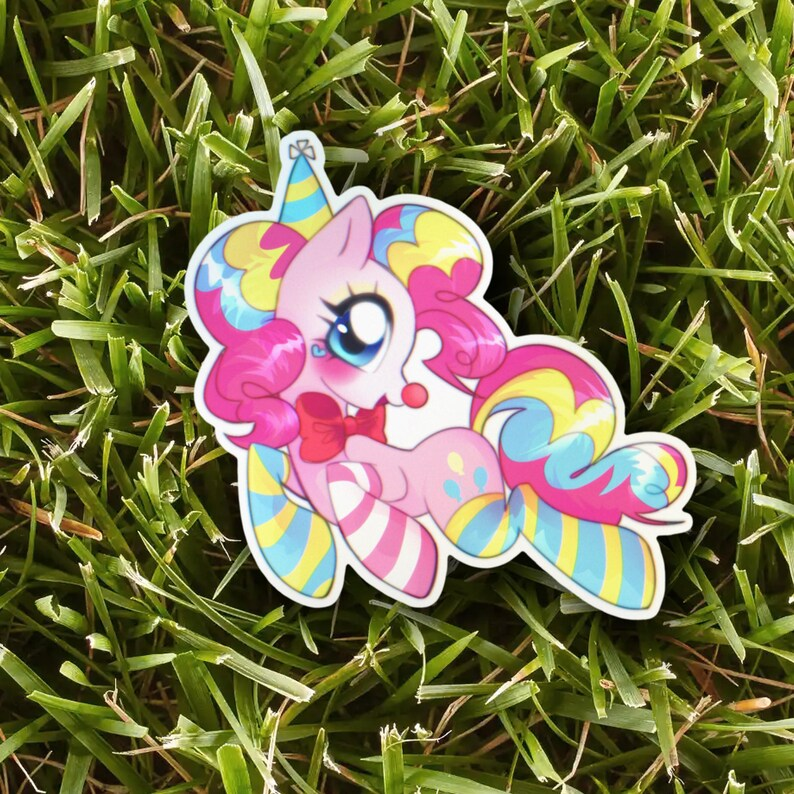Lareinez_'s tweet photo. New stickers available from @FandomLootz !! #mlp https://t.co/Prnwf5Vunh
