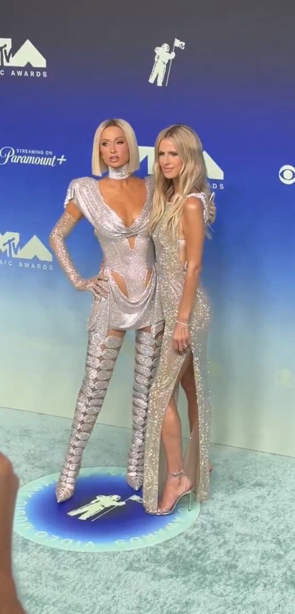 marditamujerofe's tweet photo. Clara Vegas y Oriana Bottaro. Dos reinas 🫰🫰🫰✨✨✨✨ https://t.co/j94iRY80jV