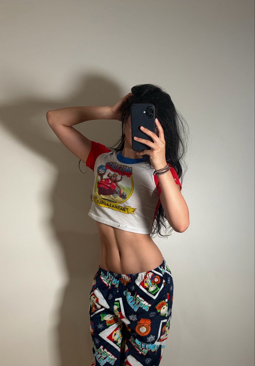 dracuinaxo's tweet photo. chillin in the south park jammies fo today https://t.co/c0aRUXebqE