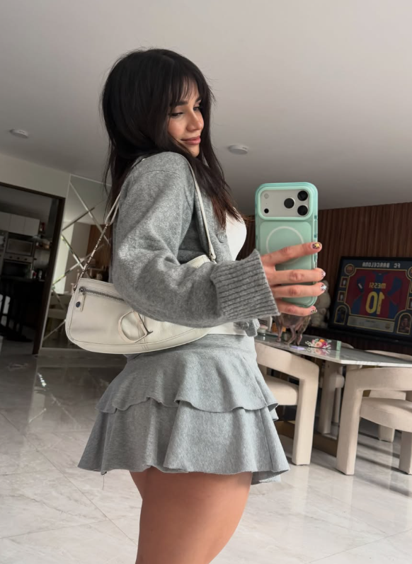 cronoxxx_'s tweet photo. Que rica Alana Flores😍 https://t.co/1zV5UmMUCq