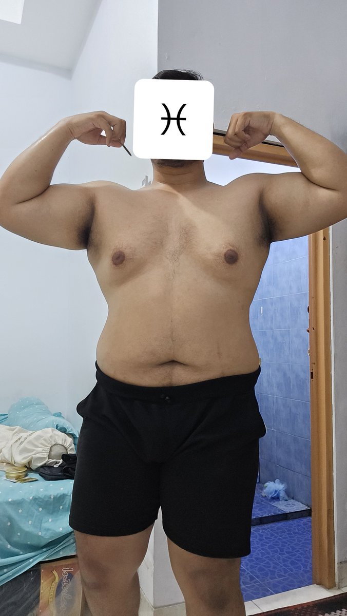 var_gaso's tweet photo. Done 150 assisted push ups dan 50 bodyweight squat. Time to post this 😄. https://t.co/R3ubH51PM2