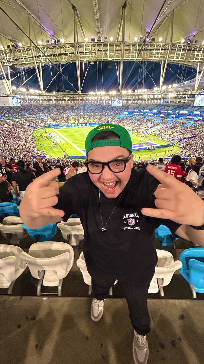 transcarioca_'s tweet photo. #NFLRIOGAME 

JOGAÇO 
Faraônico, babilônico, mesopotâmico, cleopátrico, lacrônico, divônico, bafônico, bafonérico, apoteótico, nabucodonossoriano, diaspórico, estratosférico, astronômico, sambástico, revolucionário, magnânimo, avassalador! https://t.co/NVbdokgLLl