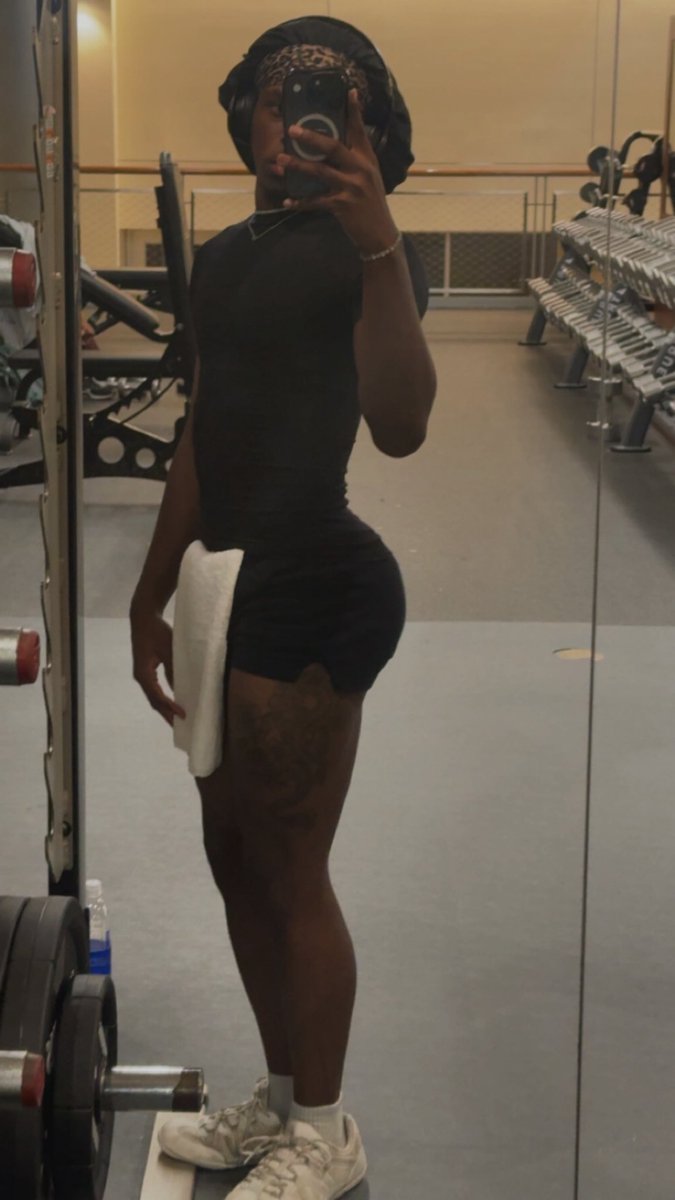 _Xavuerr's tweet photo. Late night workouts>>>🖤 https://t.co/BnTAOenizi