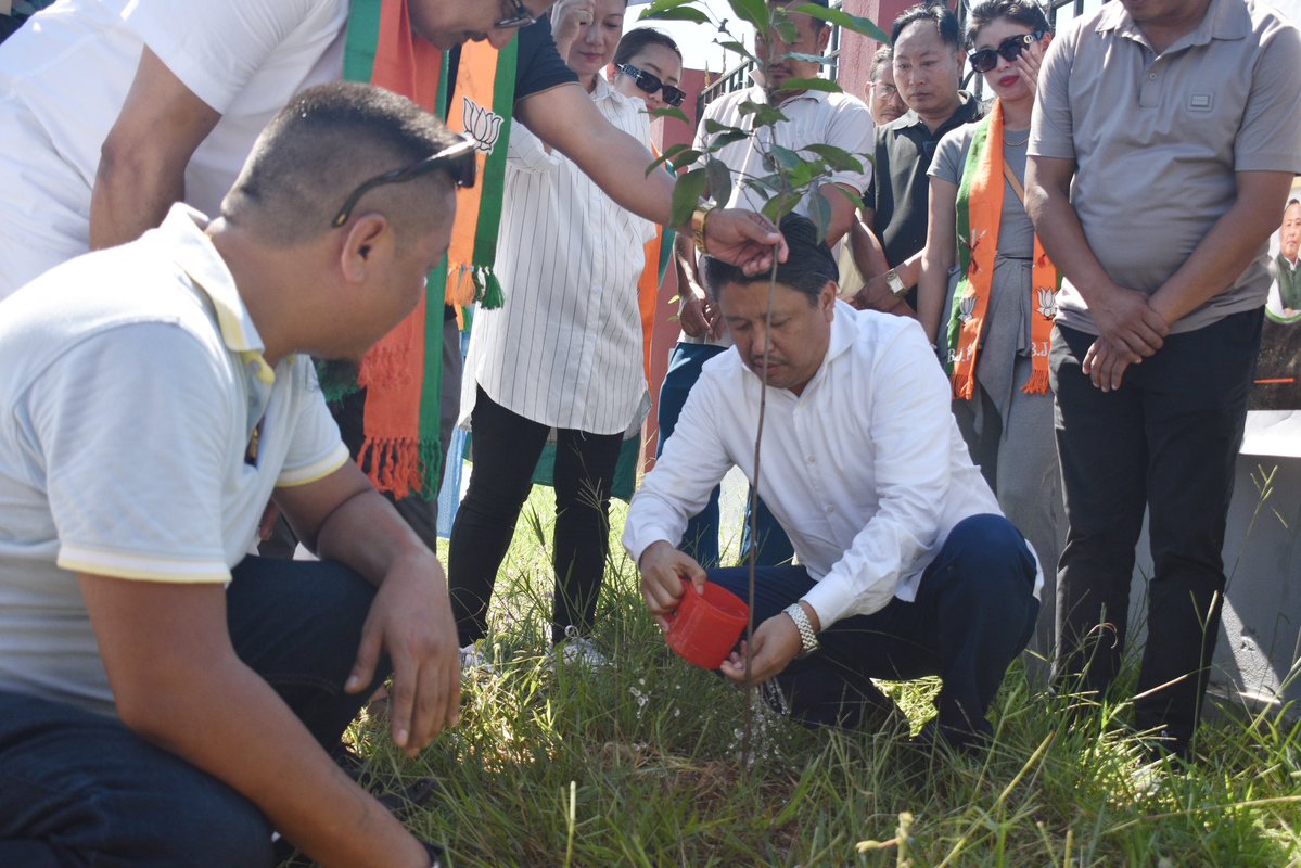 jacob_zhimomi's tweet photo. Continuing with community-oriented activities, planted a sapling at Sammogooting Stadium, DC Office Complex, Chümoukedima as part of #SevaMeraYogdan under #SevaSankalpAbhiyan. As we mark 25 years of Seva by Hon’ble PM Shri @narendramodi Ji, I also encourage fellow citizens to take part in community activities in their own capacity. Your contribution to society and nation-building through your service would be greatly appreciated. 
@AmitShah @NitinNabin @blsanthosh 
#ViksitBharat #Nagaland