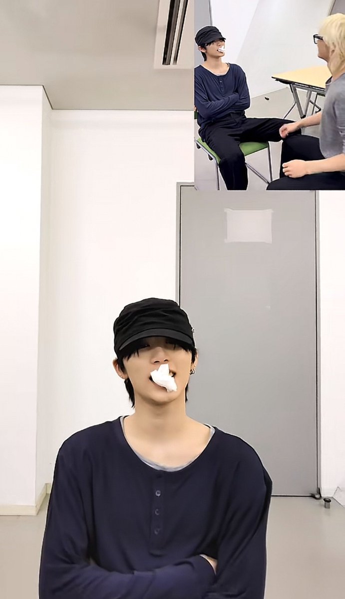 yeppimilk's tweet photo. No but this... he put his finger in his mouth and how did he react? He fucking smiled, look at him with that big ass smile on his face after his hyung pranked him, this is next level downbadism, he even said "Nice" after it, I just know Sungho's reaction fueled something in him https://t.co/2fLtUVVX5G
