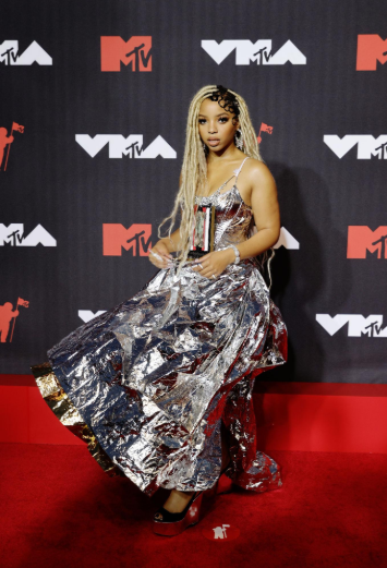 FunzaniDesign's tweet photo. The 2026 MTV VMAs are also generating entertainment coverage, with stars including Lisa, Shaboozey, Charlie XCX and Chloe Bailey among celebrities appearing around the event. https://t.co/wX0NKsLqgT