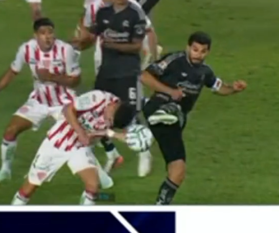 SomosFactosFC's tweet photo. La tiene pegada al cuerpo dicen los de Fox Deportes

Penal para el américa que empata al necaxa https://t.co/Xn73r2i9k5