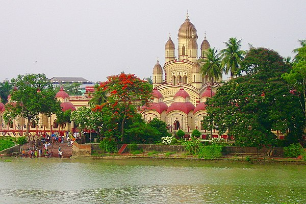 SadaaShree's tweet photo. Without Rani Rashmoni there would have been no Dakshineshwar, Gadhadhar would not have become Shri Ramakrishna, nor would Narendranath Dutta go on to become Swami Vivekananda.- Nivedita

Jayanti today of Rani Rashmoni, ounder of the Dakshineshwar Temple in Kolkata, a lady whom Sri Ramakrishna Paramahansa regarded as his own mother, a woman who took on the British, and in a way contributed to the Bengal Renaissance.

Born in a humble Mahishya family in the North Parganas,  married to one of Kolkata's richest zamindari families of Raja Chandra Das of Janbazaar.

Took over the family business and estate following her husband's death.

Faced the British head on, when most of Kolkata's elite were either in league with them or feared to.

When Brits put a tax on the fishing boats in the Hooghly, blocked a stretch of the river, prevented their ferries, made them withdraw the tax.

Persuaded Dwarakanath Tagore, grandfather of Rabindranath Tagore, to part with two of his estates, to repay the loan he had taken from her husband.

When Brits stopped Durga Puja processions, claiming they were too noisy, she defied orders leading procession herself.

Locked up Brit soldiers misbehaving with the women in her estate in the palace, and released them only after an apology.

Got Dakshineshwar Temple built, appointed Ramkumar Chattopadhyaya as the head priest, and his brother Gadadhar Chattopadhyaya would be more famous as Ramakrishna Paramahansa.

When everyone called Ramakrishna Paramahansa a lunatic, she was the only one who backed him, understanding his devotion to Kali Maa.

Would sign every declaration with her official seal  “Shri Rashmoni Das, belonging to the feet of Kali”.

Eden Gardens was actually part of her estate, which she later donated to the Eden sisters, of then Governor General, Lord Auckland. 

Apart from Dakhshineshwar, she also got a road constructed from Subarnarekha River to Puri Jagannatha Temple for the benefit of pilgrims.

She donated generously to the Imperial Library, now the National Library in Kolkata, as well as the Hindu College, now the Presidency University.

A truly great lady #Naman.