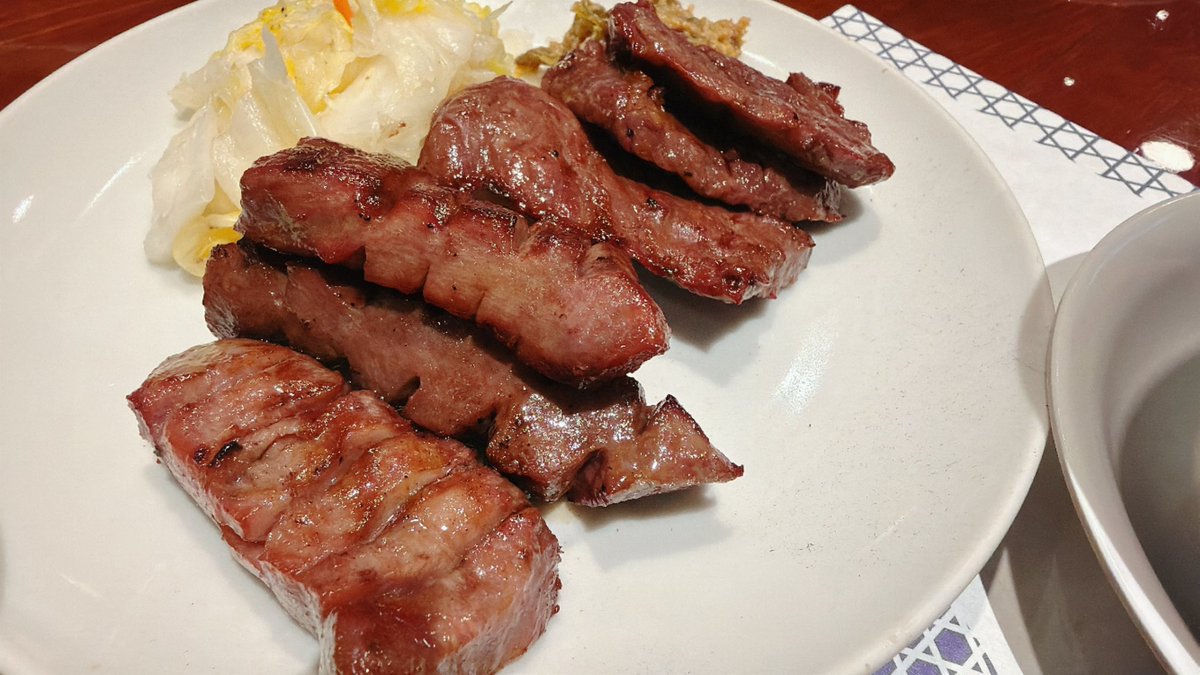 00a_GtSr00's tweet photo. 仙台っていいよな、美味いもんたくさんある

まじで行けてよかった https://t.co/7AHfU5EG0o